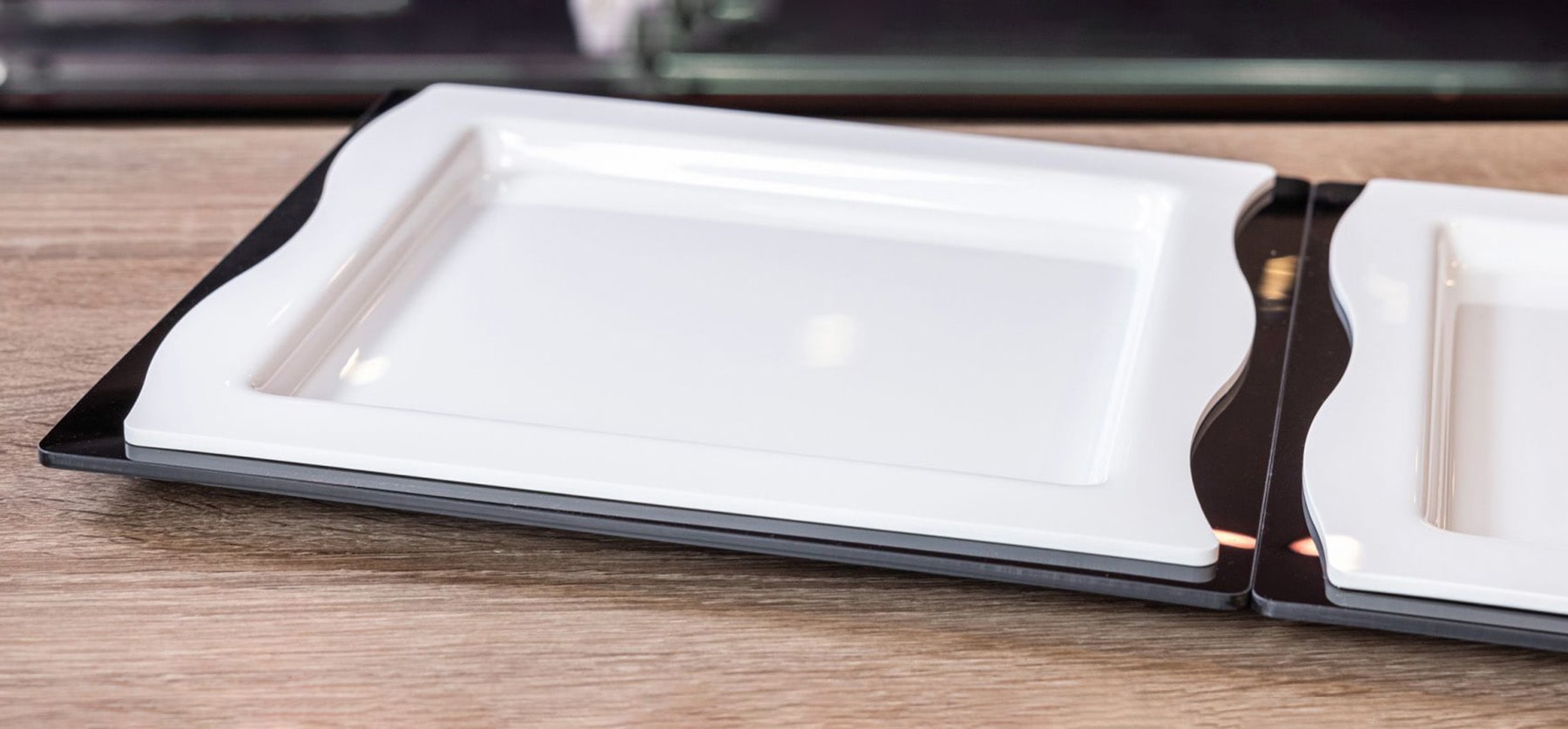 Breitrandplatten mit Einlegern  in wellenform 2 Schalen in wellenform